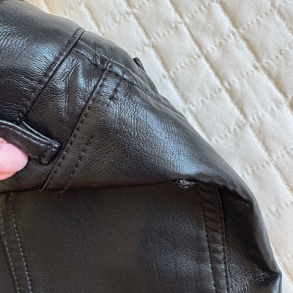 Aritizia black melina faux leather pants - Picture 8 of 9